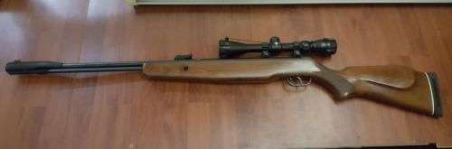 Gamo CFX Royal with Adjustable Ultra Optec Rifle Scope and carry case, Excellent Condition