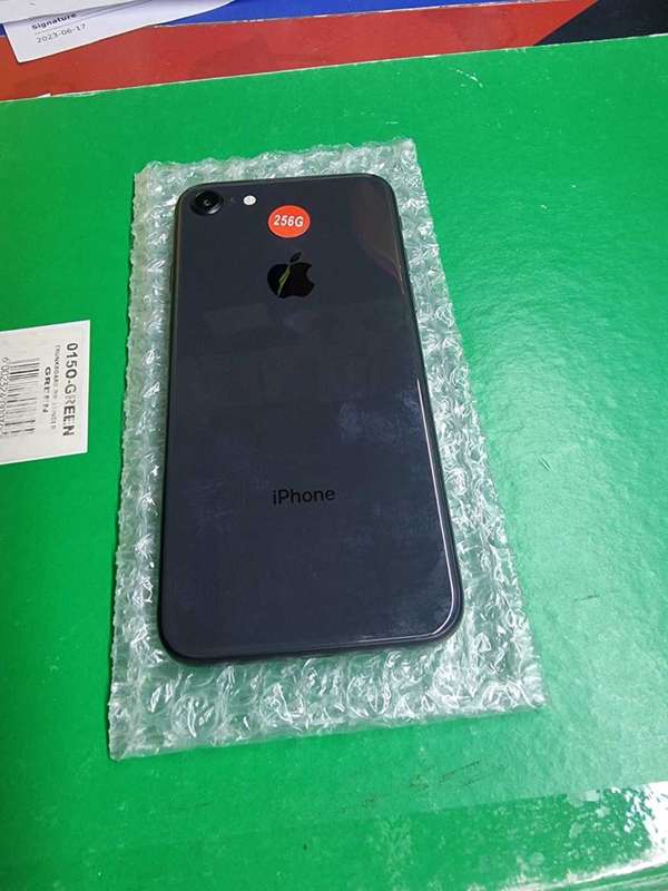 iPhone 8 256GB