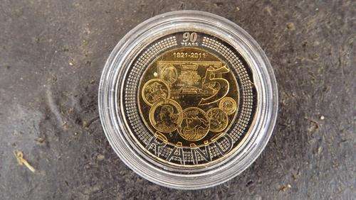 2011 SARB R5 Coin - uncirculated, encapsulated