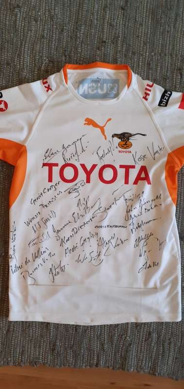 Cheetahs replica jersey signed by legends