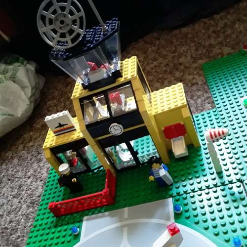 Vintage Lego (1985) Complete Airport 6392-1
