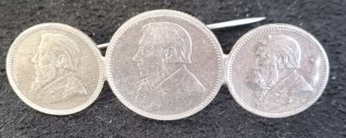 ZAR SIXPENCE TICKEY SILVER BROACH - LOVELY