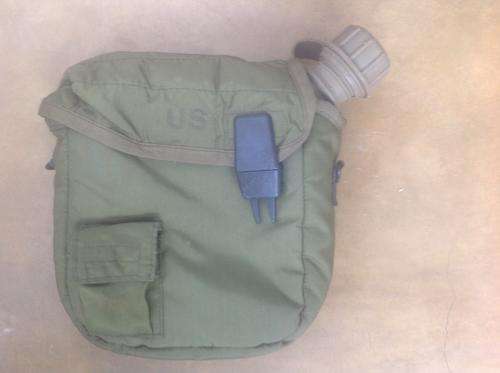 US 1 QUART COLLAPSABLE WATER BOTTLE WITH PADDED COVER