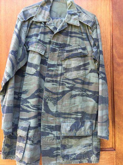 TIGER STRIPE CAMO SHIRT & TROUSERS LARGE (G2)
