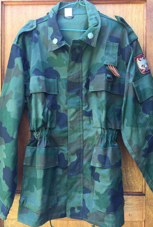 SERBIA M93 OAK LEAF PATTERN CAMO JACKET WITH BADGES SIZE XL