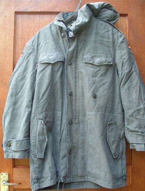 GERMAN MOLESKIN  WARM PARKA WITH THICK REMOVABLE LINER - SIZE LARGE