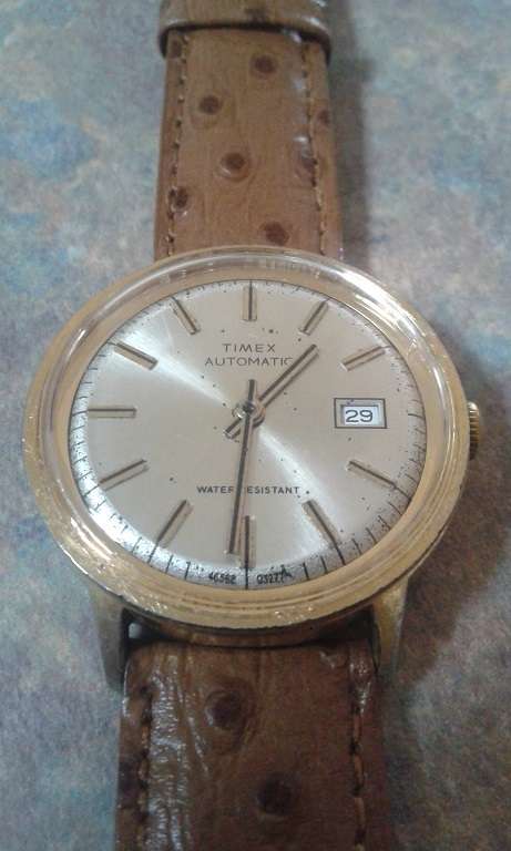 WOW ! Vintage Automatic Timex Watch !!! Running !!