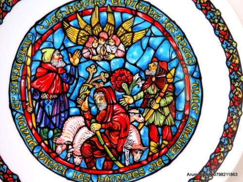 1980 Limoges porcelain display plate: Joyous News