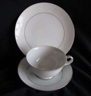 Noritake (1960-1979) 'Whitehall' Trio  (Elvis Presley favourite)