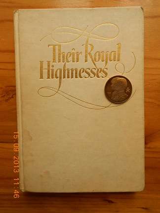 Diana @ Charles 1981 book +++++Charles & Diana Solid Bronze Coin 1981 ( collectables )