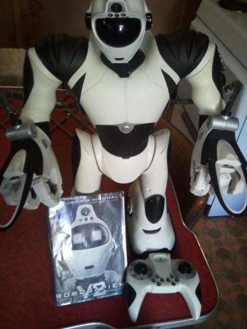 Robosapien V2 (The Big one)