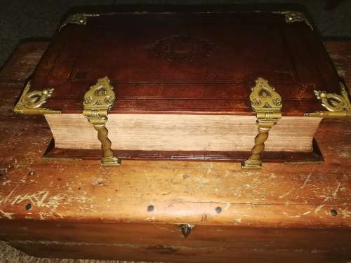 1702 Dutch Bible