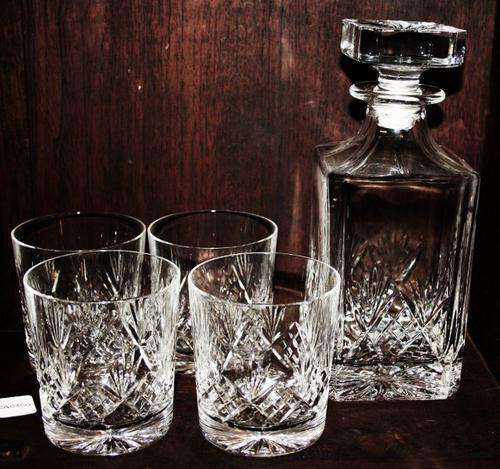 ***Stunning Decanter + Glasses***