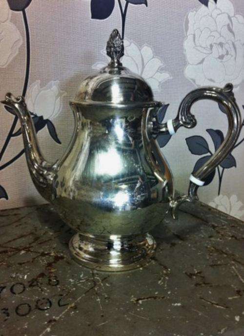 ~ Victorian Plated Tea Pot (C1910) ~