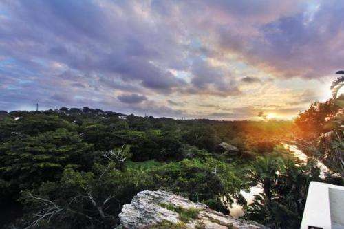 Uvongo river resort 29/10/2021 - 01/11/2021 in a 8 sleeper (3nights-8sleeper)