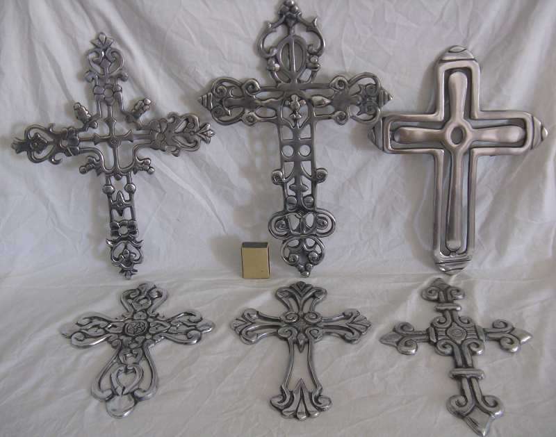 LARGE CROSS COMBO. MADE OF ALUMINIUM. 6 UNITS. (P&P=R40).