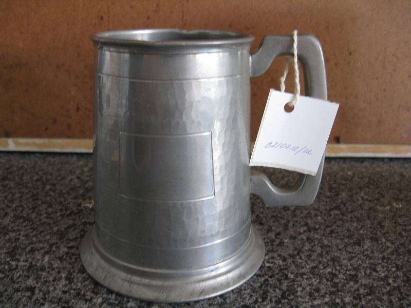 TANKARD WITH GLASS BOTTOM.