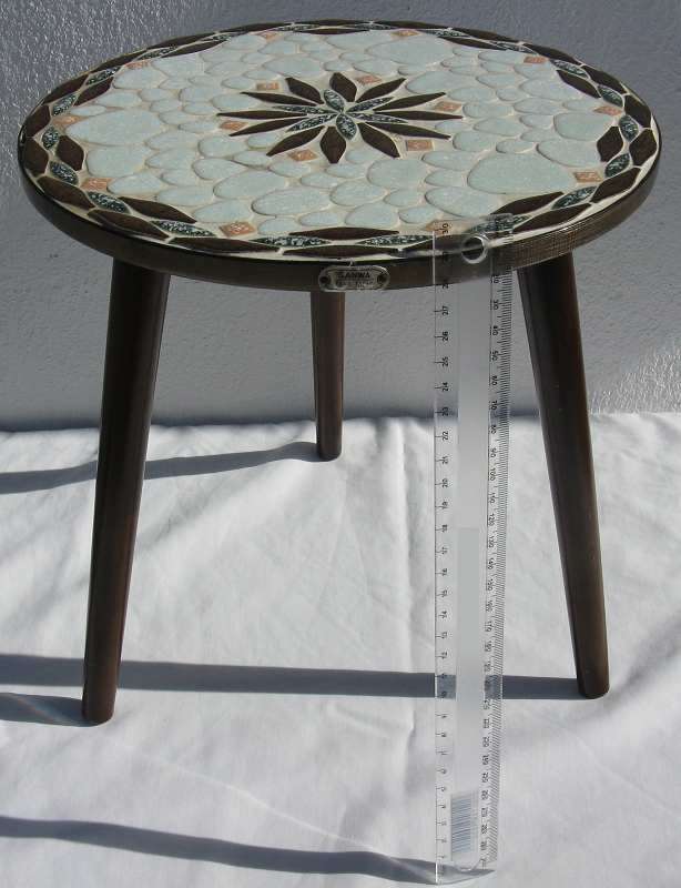 SANWA TILED SIDE TABLE. LEGS SCREW ON/OFF. PLEASE NOTE DAMAGE AS PICTURED. Postage=R50.