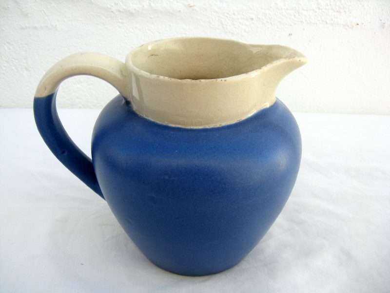 DEVONMOOR MADE IN ENGLAND JUG. H14cm x D AT BASE 8.4cm. P&P=R33. (CR19)