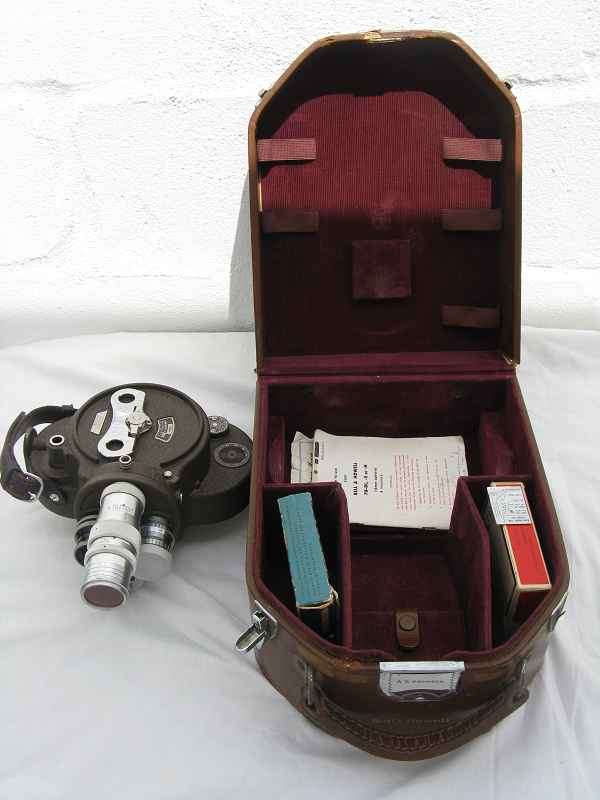 VINTAGE BELL AND HOWELL FILMO 16mm - 70DL WITH CASE & ACCESSORIES (CR14)