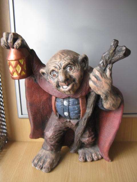 GARDEN GNOME. H 26cm. PLEASE NOTE CONDITION. P&P=R37. (CR18)