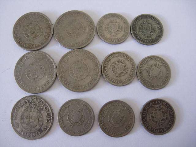 MOCAMBIQUE COINS COMBO, COMBINED VALUE = $47.50. VARIOUS DATES AND CURRENCY AMOUNTS.