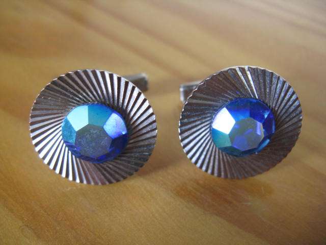 VINTAGE CUFF LINK PAIR.