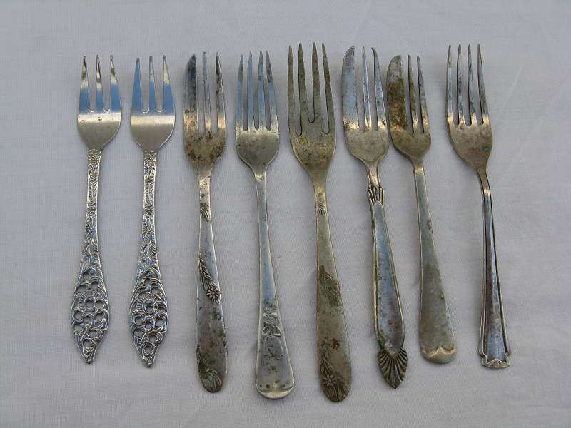 FORK COMBO. 8 UNITS. VARIOUS. L OF THE LONGEST FORK 14cm.