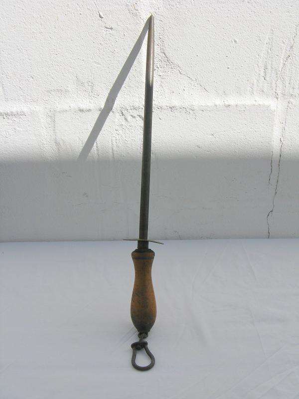 VINTAGE SOUTHERN & RICHARDSON KNIFE SHARPENER SHEFFIELD ENGLAND WITH WOODEN HANDLE & SLIP PROTECTOR.