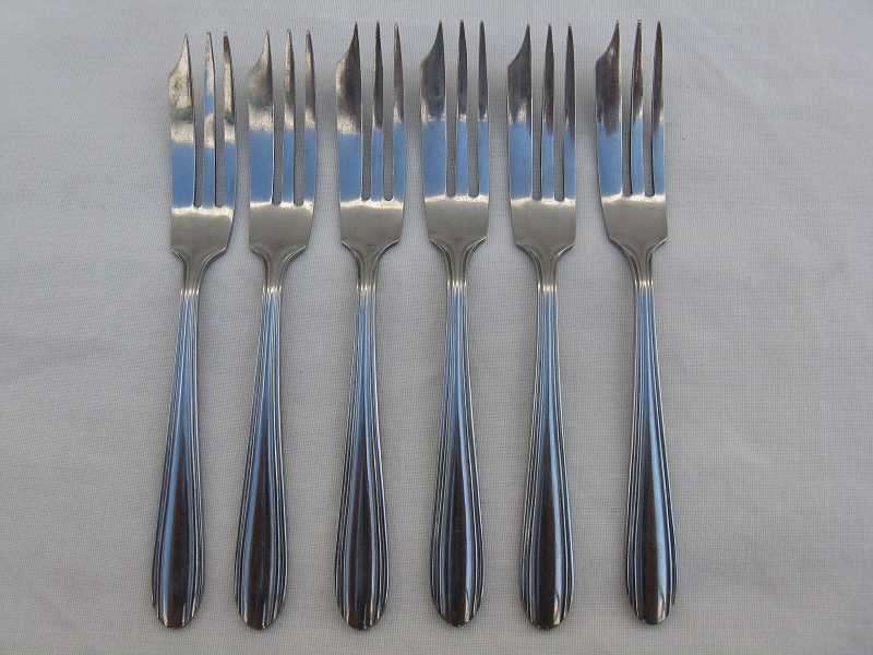 STAINLESS STEEL CAKE FORKS. 6 UNITS. L 12.5cm.