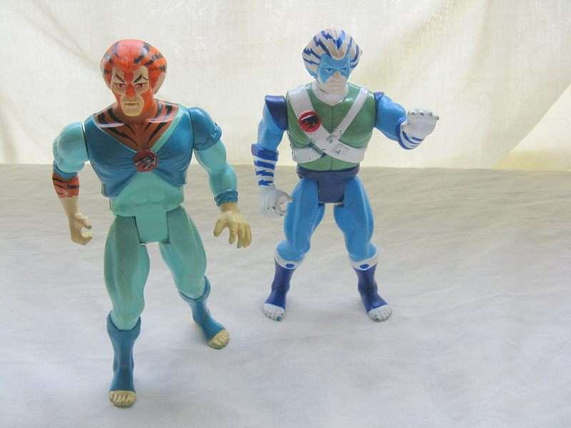 VINTAGE THUNDERCATS ACTION FIGURE T.WOLF COMBO. 2 UNITS. MANUAL MOVING RIGHT ARM ACTION.