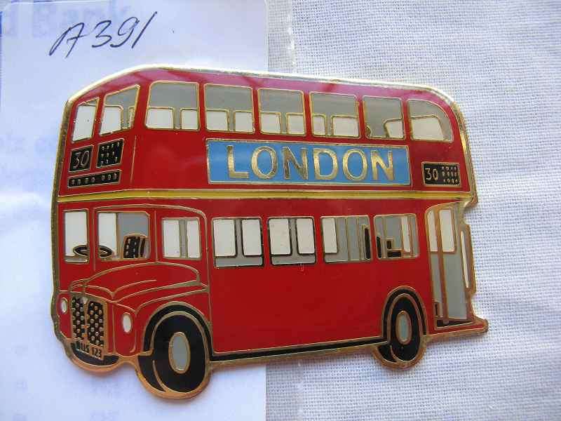 LONDON DOUBLE DECKER BUS BY LAMBERT OF LONDON. L 5.4cm.