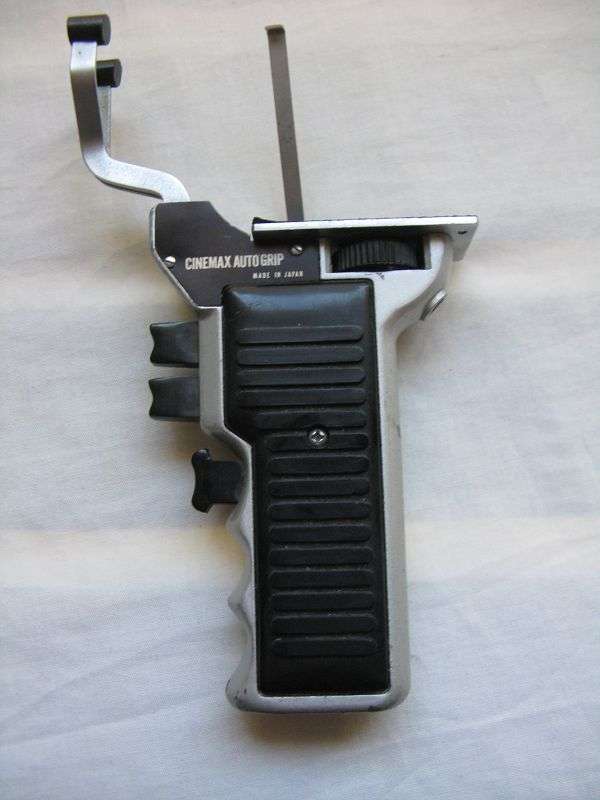CINEMAX AUTOGRIP. MADE IN JAPAN. L 13.3cm WHEN FOLDED.