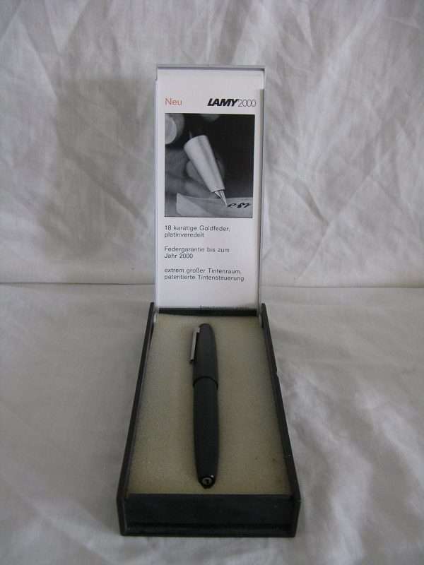 LAMY 2000 FOUNTAIN PEN W.GERMANY 18 CARAT GOLD NIB PLATINUMIZED. L 13.5cm.