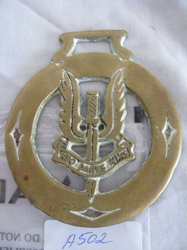 HORSE BRASS - WHO DARES WINS. D 7.2cm.