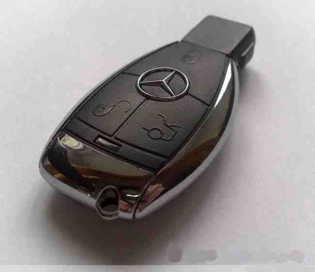 Mercendez Benz Flash Memory Drive - 16GB