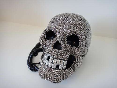 SKULL CRYSTAL PHONE