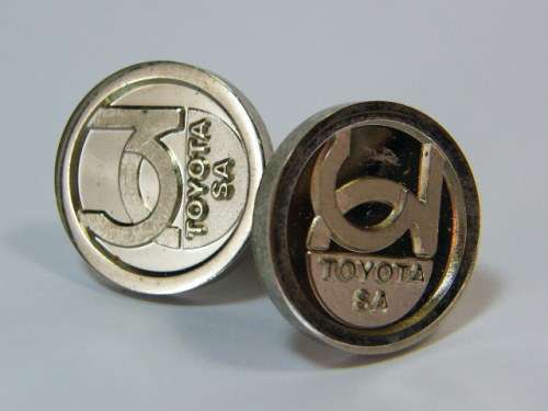 Vintage set of Toyota SA cufflinks - as per photo