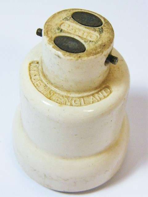 Vintage GandC porcelain light bulb adapter - screw type to bayonet - as per photo