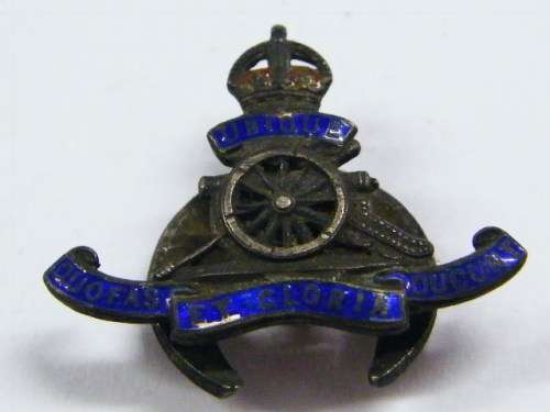 WW2 Royal Field Artillery sweetheart button badge