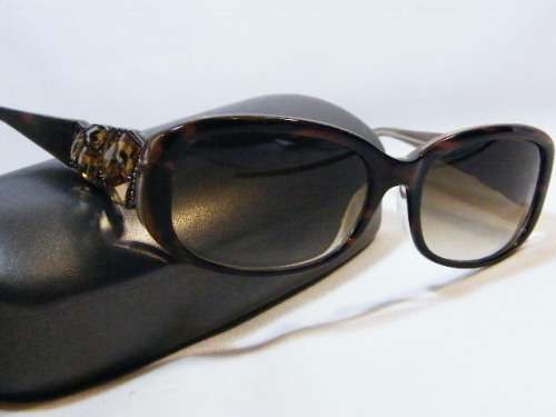 Pair of original Vera Wang Yoland sunglasses - size 57/17 - 135