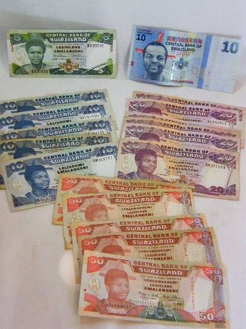 Lot of 18 Swaziland banknotes - total of 435 Emalangeni