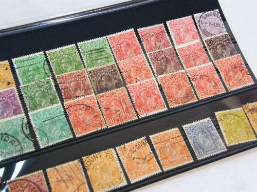 Australia - lot of 32 SG5a stamps - high book value