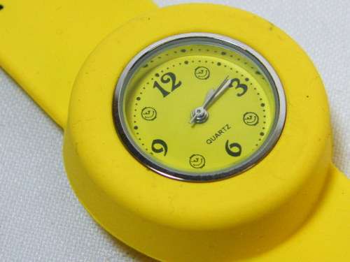 Watch out member snap strap watch