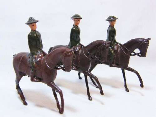 Lot of 3 WW2 British lead soldiers on horses