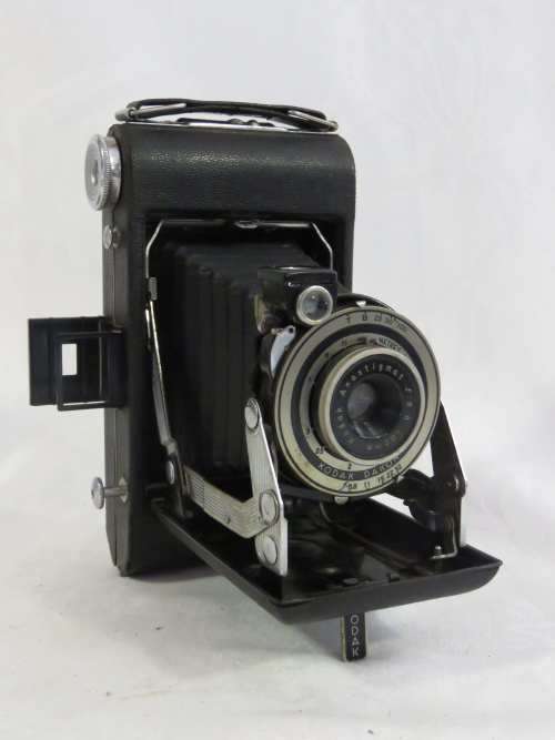 Kodak Eastman Vigilant six-20 vintage camera with Dakon shutter