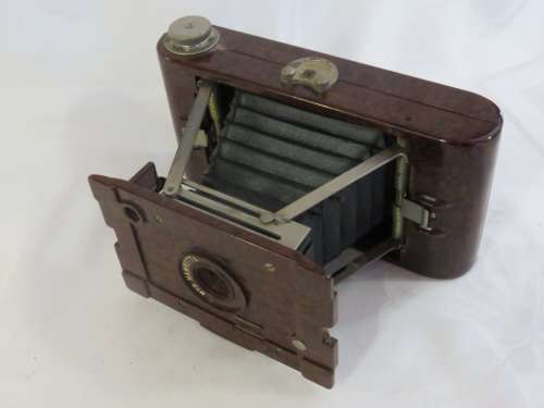 Kodak Eastman No.2 Hawkette brown bakelite folding 120mm film camera - small chip as indicated