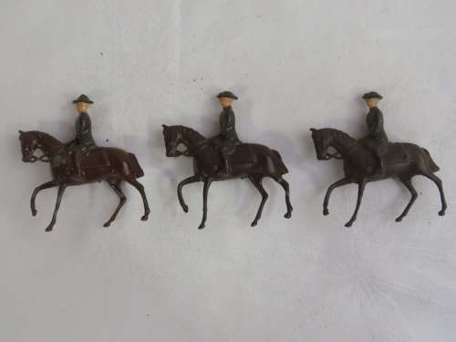 Lot of 3 WW2 British lead soldiers on horses
