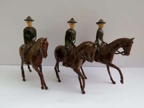 Lot of 3 WW2 Britsih Lead Soldiers on horses