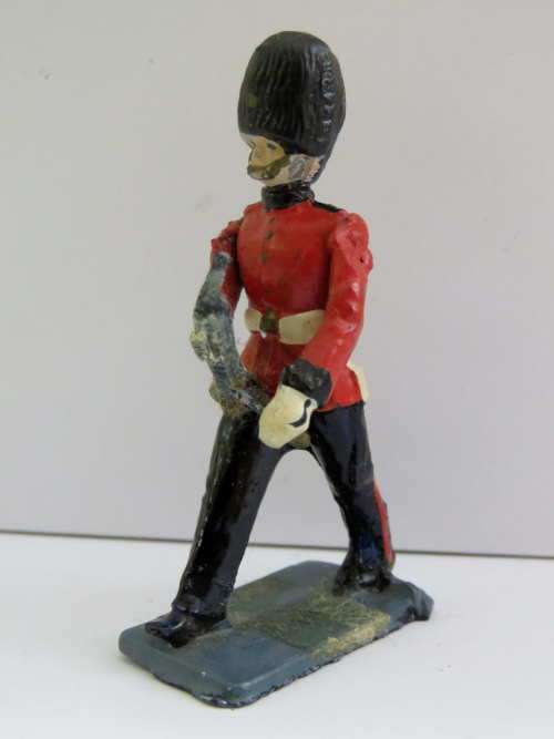 Britains lead soldier - Marching band trumpeter